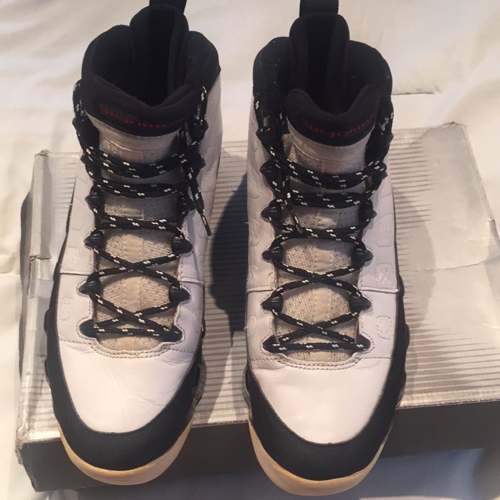 Jordan retro 9 true red